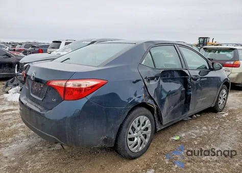 2017 Toyota Corolla L z USA, uszkodzony, nr VIN 5YFBURHE9HP599614